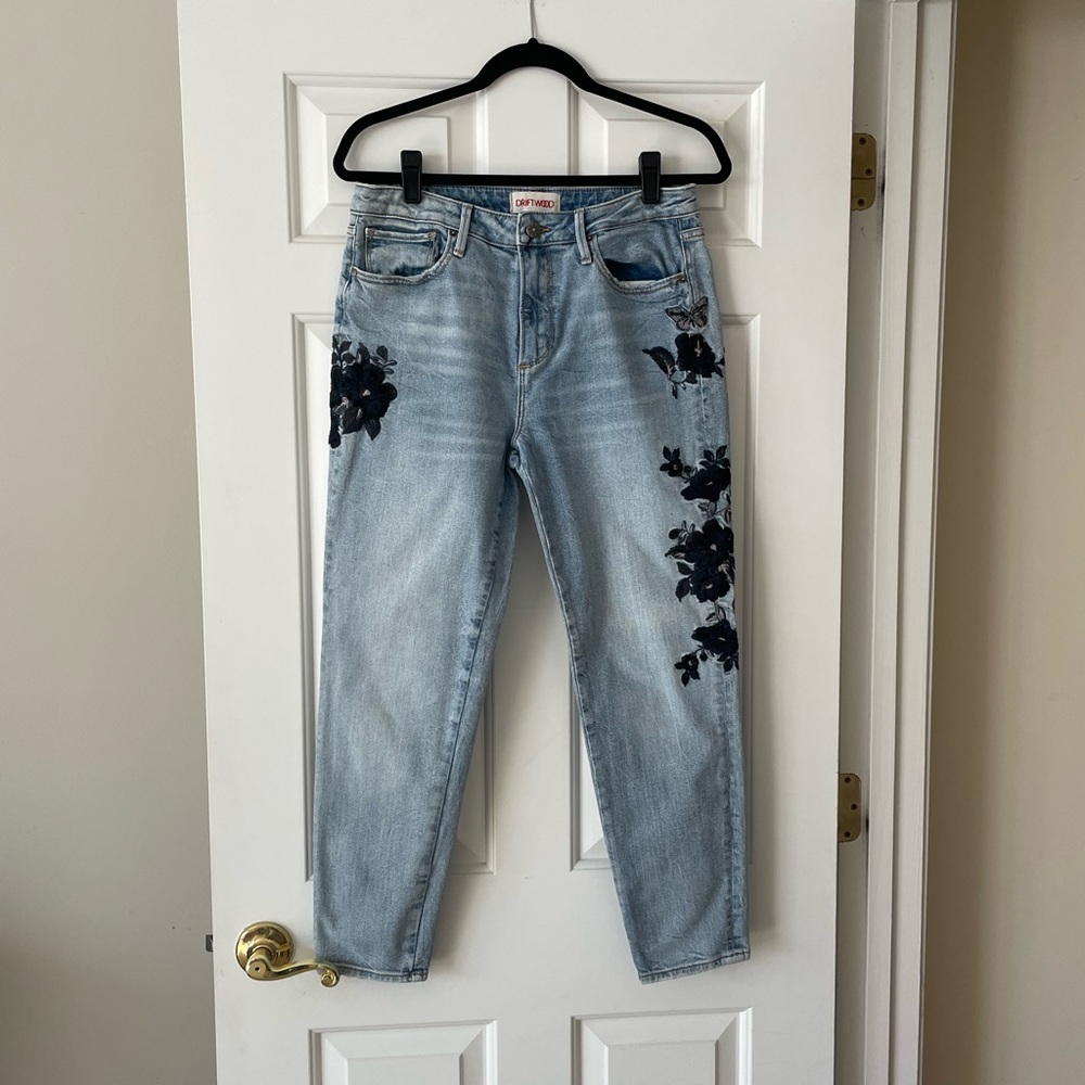 DRIFTWOOD Ankle-Length Floral Embroidered Jeans - Size 29 - EUC